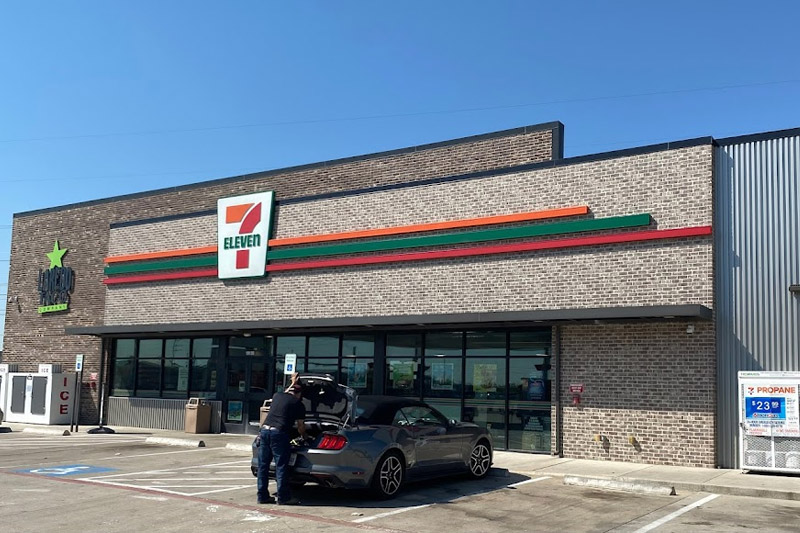 711 Richmond