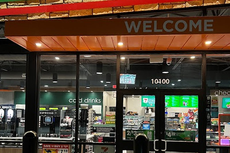 711 Magnolia